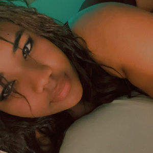 Meet your Posher, Roxana